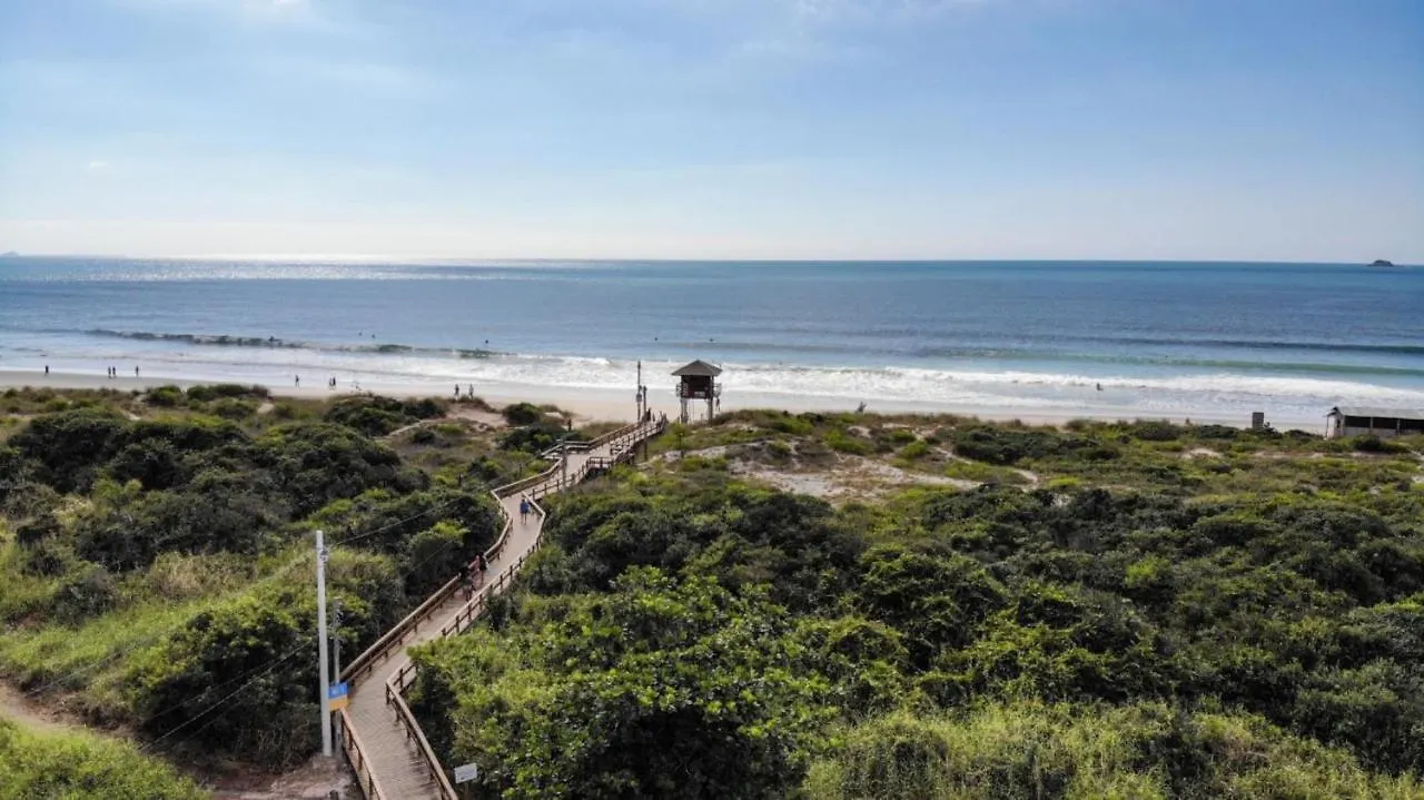 Apartment Villa Giardino: Beachfront Condo with Pool and Sports Facilities Florianopolis Brazil
