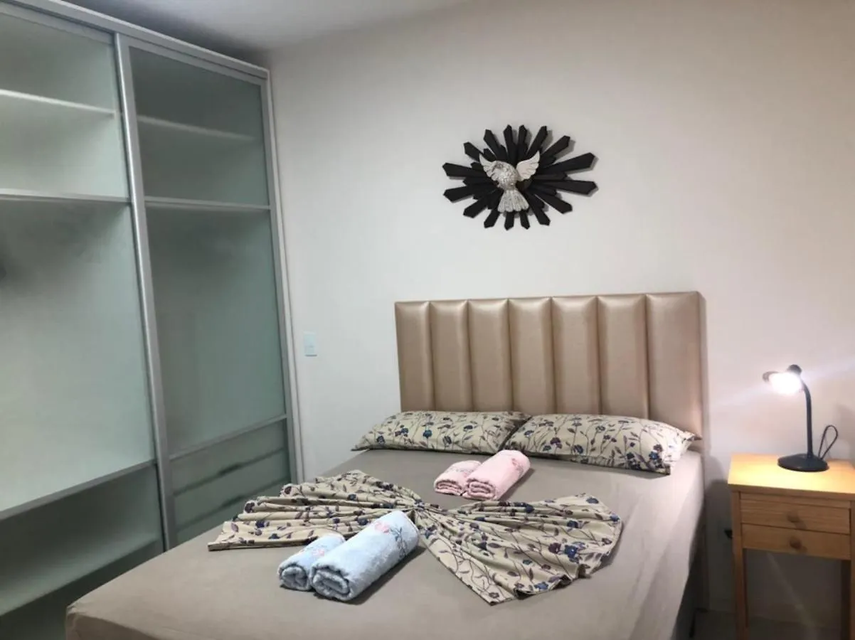 Villa Giardino: Beachfront Condo with Pool and Sports Facilities Florianopolis Apartment